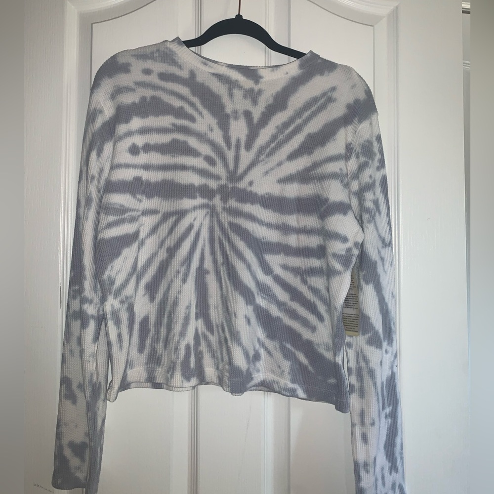 Grey tie-dye long sleeve top